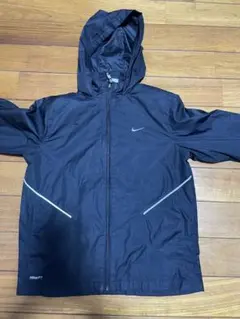 NikeFIT 黒 ナイロンジャケット