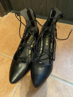 レースアップパンプス