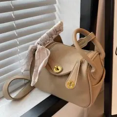 ミニバッグ キューブバッグ PUレザー 高見え 軽量 大容量 上品 大人可愛い