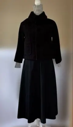 黒いフリース風カジュアルジャケット