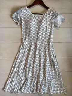 UNIQLO ユニクロ カップ付 ワンピース ジオメトリック モノトーン 白 S