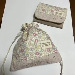 46 花柄巾着袋とティッシュケースのセット