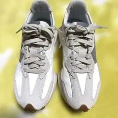 New Balance スニーカー ホワイト/グレー NB327 24センチ