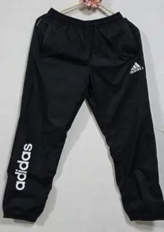 サイズ150 adidas　アディダス　ウィンドブレーカーパンツ　シャカシャカ