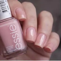 【essie】ネイルポリッシュ、乳白色ピンクのサムネイル