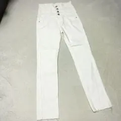 Item thumbnail for item 6425a96c-3a8a-4be7-b2a9-325ac35e3a0c