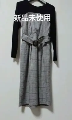 週末限定セール　超美品　JUSGLITTYニットドッキングワンピース