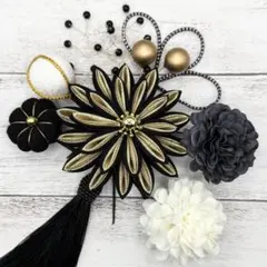 髪飾り　☆4135☆ つまみ細工　成人式　卒業式　結婚式　七五三　帯留め
