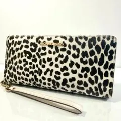 美品　 MICHAEL KORS　長財布 レオパード　ストラップ付き