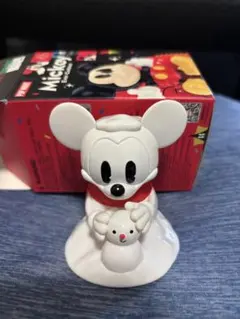 POPMART　ポップマート　スノーマン ミッキー フィギュア