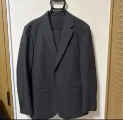 UNIQLO　感動ジャケット・パンツ　セットアップ