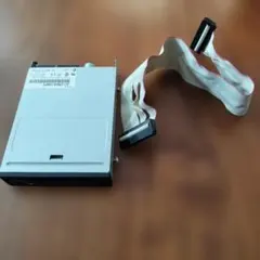 【中古】3.5インチ フロッピーディスクドライブ（ケーブル付）