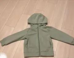 ユニクロ　スウェットパーカー　110cm