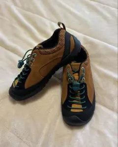 Item thumbnail for item 67a03eda-6f0d-414b-82fe-b2b6396c68c3