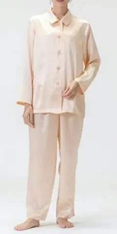 ミラ・ショーン シルクサテン パジャマ