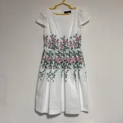 エムズグレイシー　カタログ掲載　バラ柄モチーフ刺繍コットン混素材ワンピース　38 エムズグレイシー カタログ掲載 バラ柄モチーフ刺繍コットン混素材
