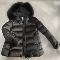 【限定セールの】ダウンジャケット ブラック　フード付き