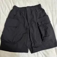 カーゴショーツ