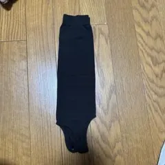 黒い長めのソックス