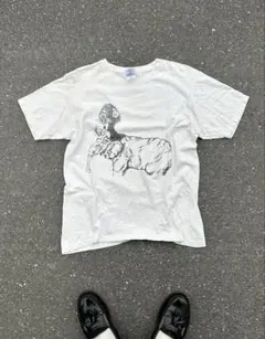 希少 90s BANANA REPUBLIC 犬と赤い帽子 Tシャツ - メルカリ