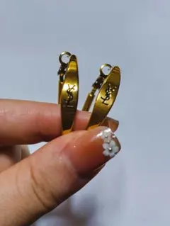 YSLロゴ デザイン レディースピアス