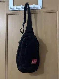 Manhattan Portage ブラック スリングバッグ