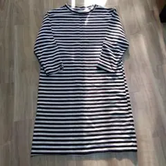 ボーダーロングカットソー