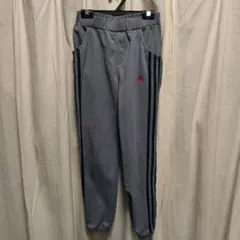 adidas グレー ジャージパンツ