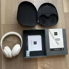 ボーズ ワイヤレスヘッドフォン Bose NC700 ケース付き、白、新品同様 ボーズ ワイヤレスヘッドフォン Bose NC700 ケース付き、白、新品同様