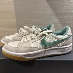 NIKE SB スニーカー