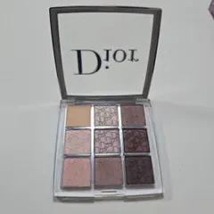 Dior バックステージアイパレット 002