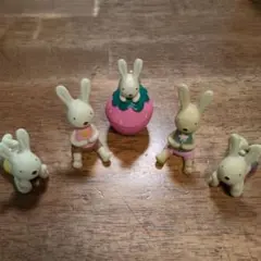 ウサギの陶器フィギュアセット 5体