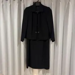 ブラックワンピーススーツ