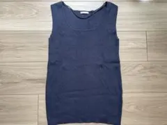 GU ジーユー　タンクトップ　ノースリーブ