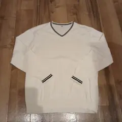 UNIQLO　ホワイト Vネックニットセーター　XLサイズ