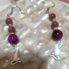 ハンドメイド猫ピアス天然石