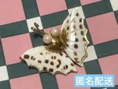 蝶々　ブローチ