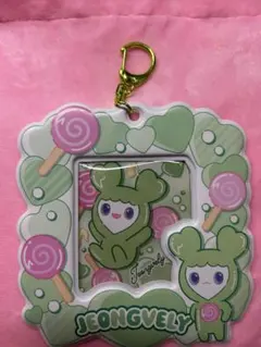 Jeongvely キーホルダー