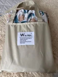 W by Wpc. レインコート ベージュ フラワー柄 ポーチ付き レディースのサムネイル