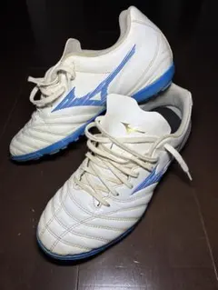 MIZUNO サッカー トレーニングシューズ ホワイト×ブルーのサムネイル