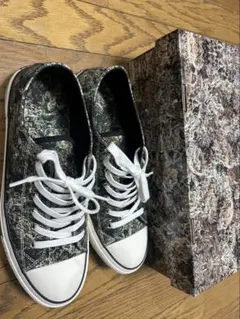美品》vetements スニーカー スリッポン - メルカリ