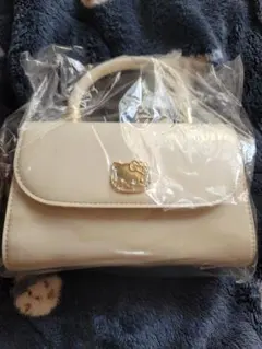 ハローキティ　持ち手付きロングストラップショルダープレートバッグ