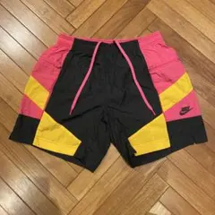 Nike カラーブロック ナイロン ショートパンツ