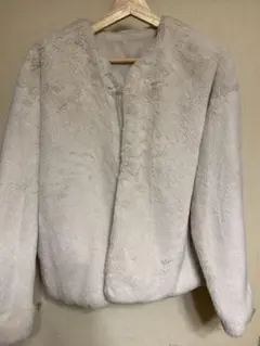 ファージャケット　ホワイト　ノーカラー