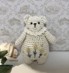 ❁*!様 あみぐるみ⭐︎くまちゃん⭐︎お花刺繍⭐︎アイボリー⭐︎北欧風⭐︎ハンド