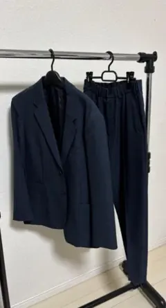 ユニクロ　テーラードジャケット　パンツ　セットアップ