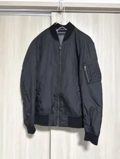 UNIQLO ユニクロ　中綿ブルゾン　MA-1フライトジャケット　ブラック