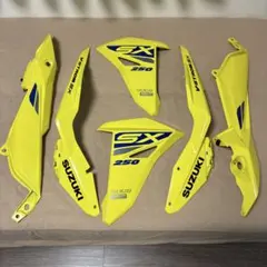 2026年最新】vストローム250 カウルの人気アイテム - メルカリ