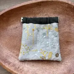 ハンドメイド　バネ口ポーチ　ポーチ　小物入れ
