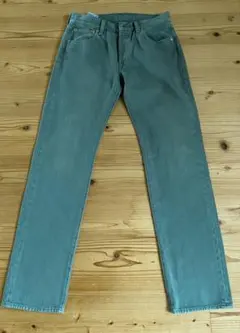 Levi's 501®︎ PC9-00501-3725 オリーブ　Ｒストレート29のサムネイル